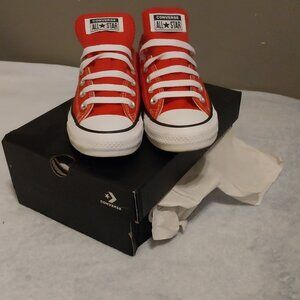 Brand New Converse Size US 5 Men US 7 women